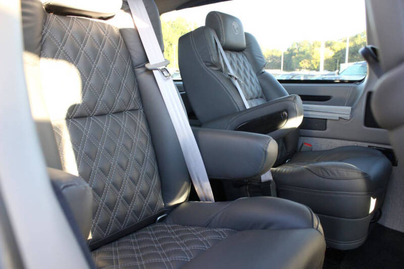 2025 Chevrolet Express 2500