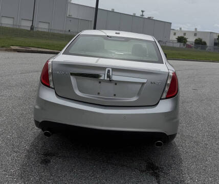 2012 Lincoln MKS