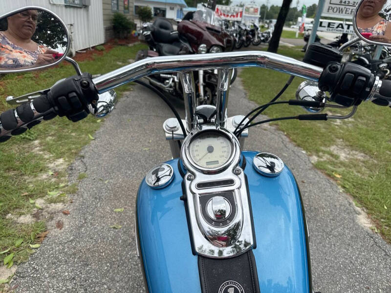 2011 Harley-Davidson FXDC