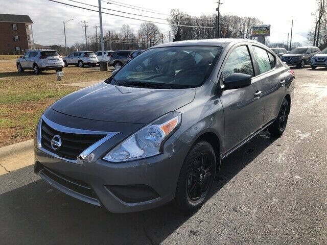 2019 Nissan Versa S Plus
