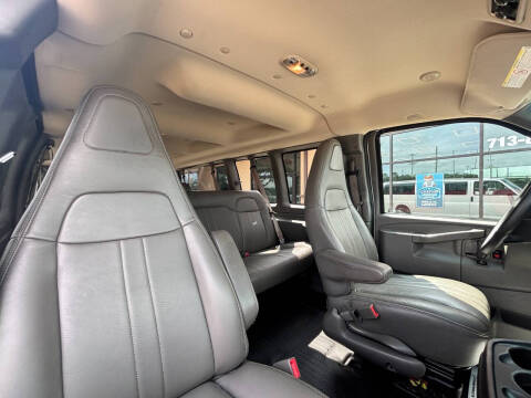 2017 Chevrolet Express LS 3500