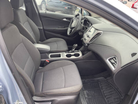 2018 Chevrolet Cruze LS Auto