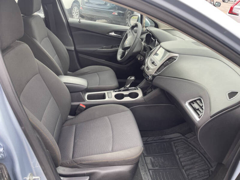 2018 Chevrolet Cruze LS Auto