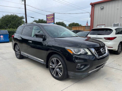 2017 Nissan Pathfinder Platinum