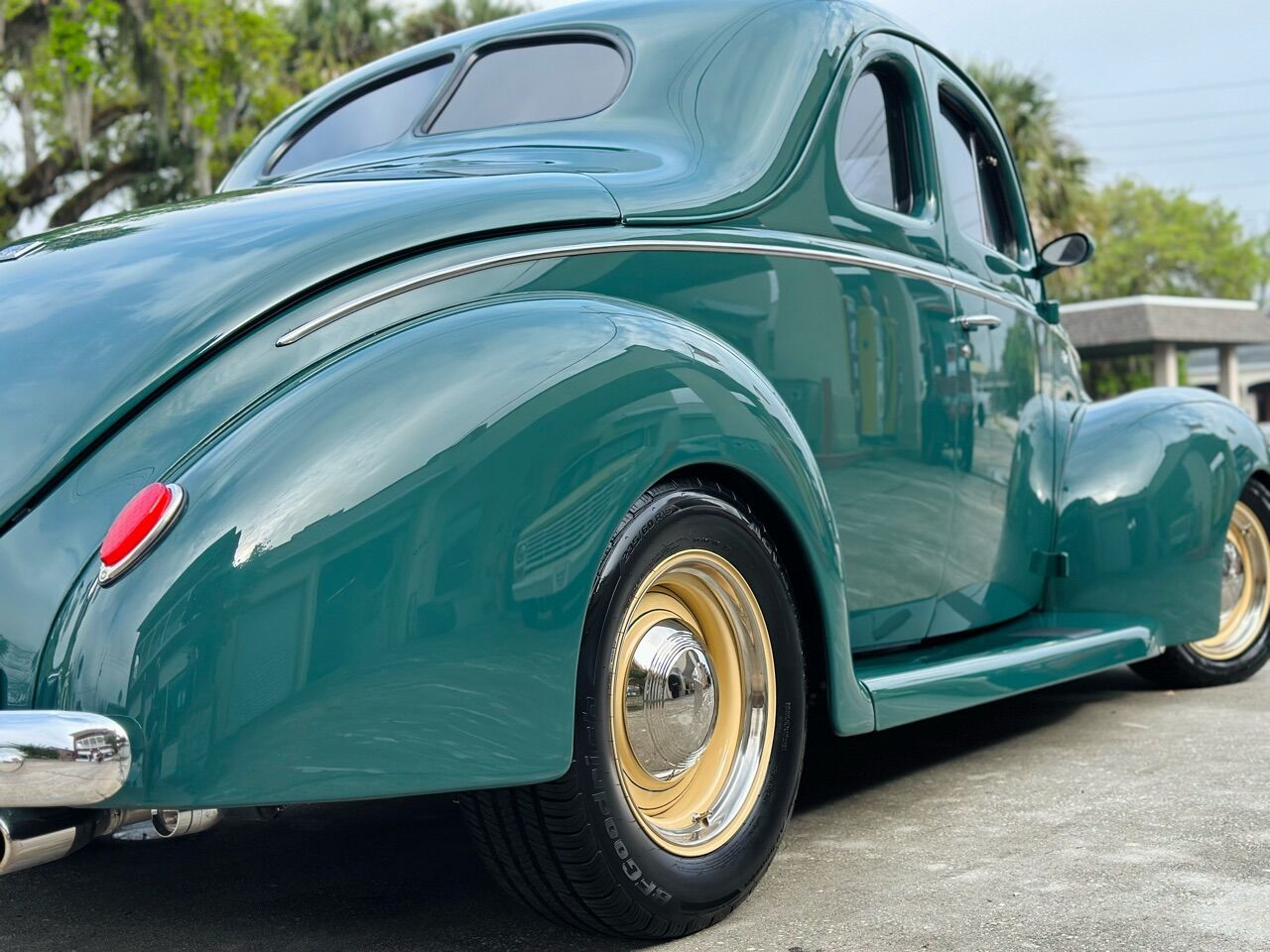 1940 Ford Coupe 2