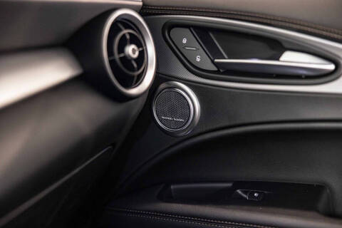 2025 Alfa Romeo Stelvio