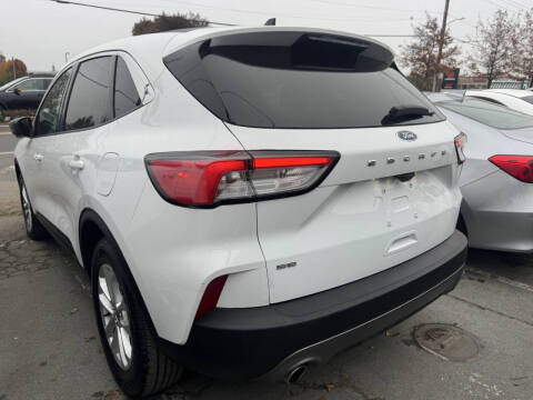 2022 Ford Escape SE