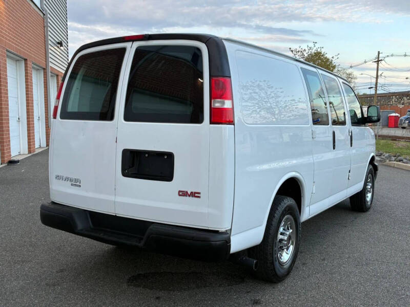 2016 GMC Savana 2500