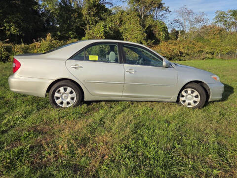 2004 Toyota Camry LE