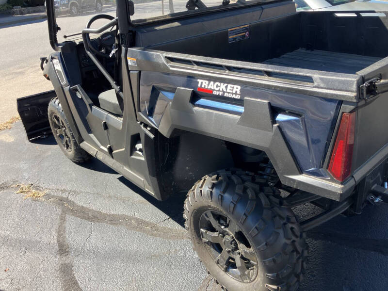 2023 Tracker 800 SX LE EPS