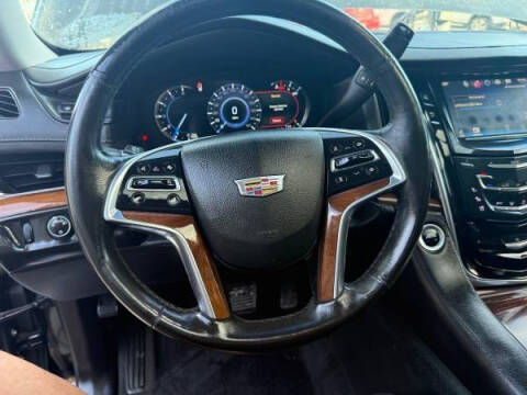 2016 Cadillac Escalade Luxury Collection