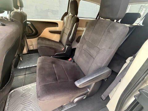 2012 Dodge Grand Caravan American Value Package