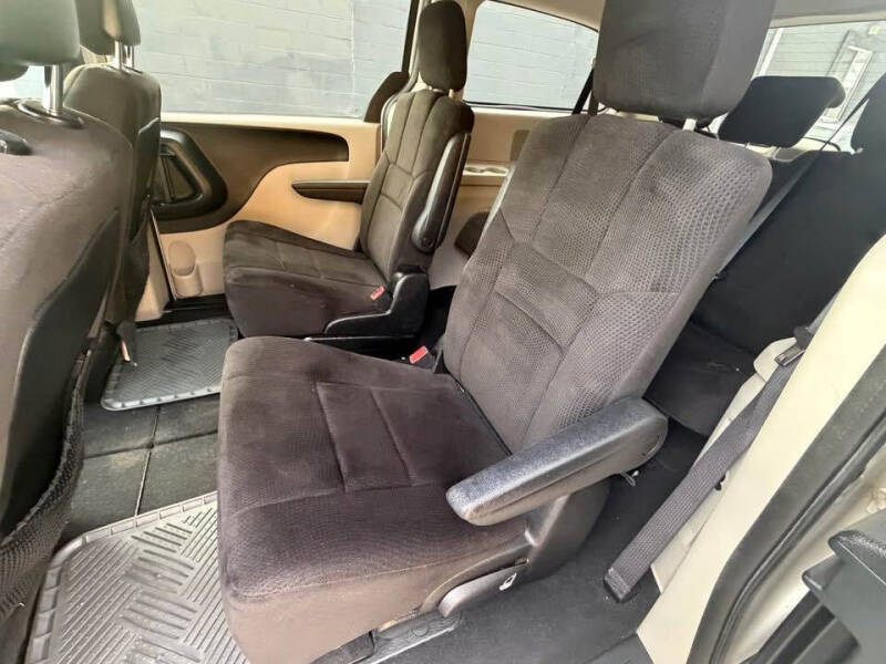 2012 Dodge Grand Caravan American Value Package