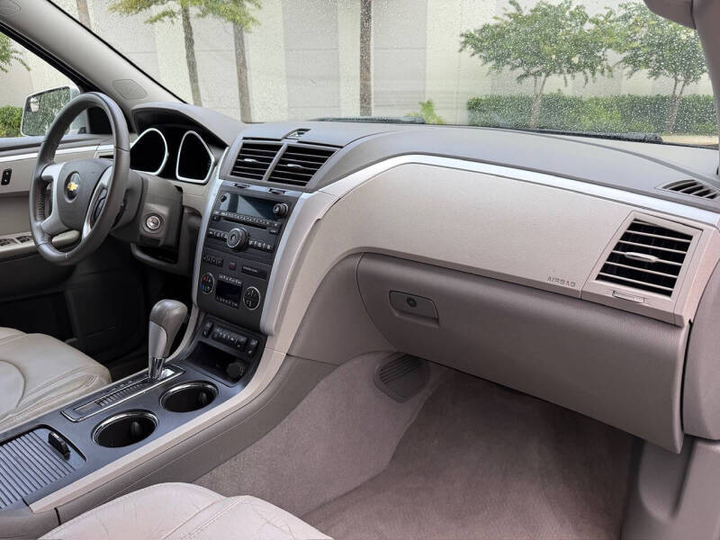 2011 Chevrolet Traverse LT