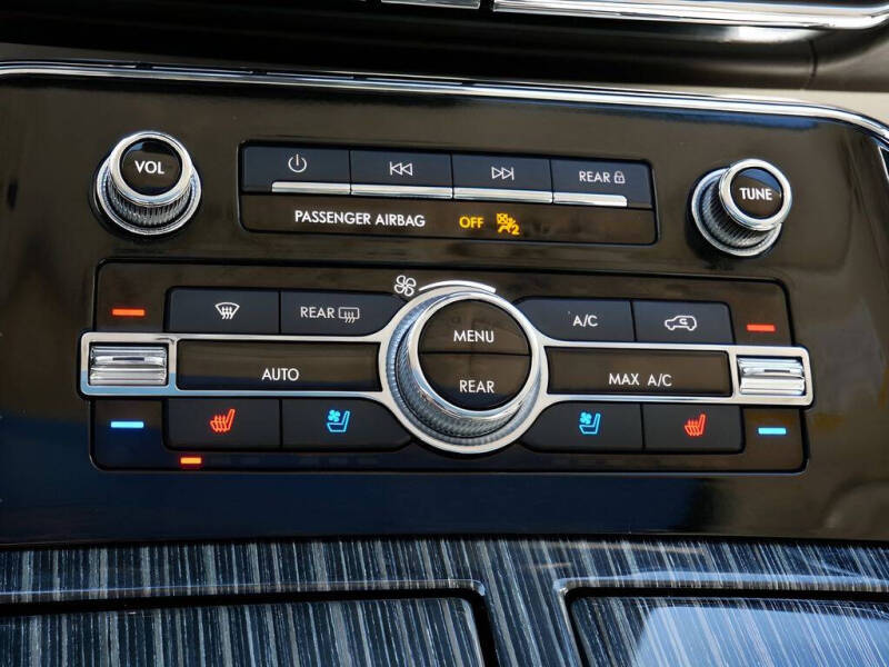 2022 Lincoln Navigator Black Label