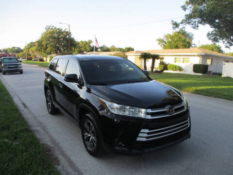 2017 Toyota Highlander LE