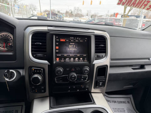 2016 RAM 1500 SLT