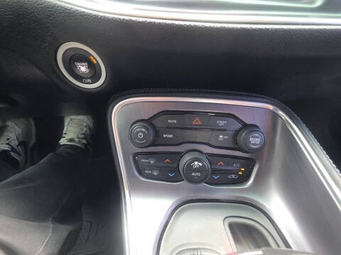 2018 Dodge Challenger SXT