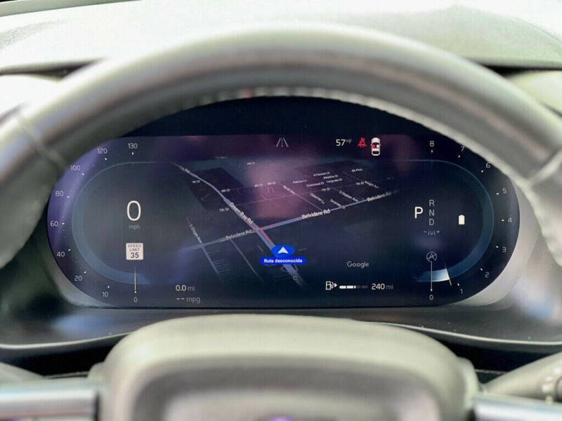 2023 Volvo XC40 B5 Core