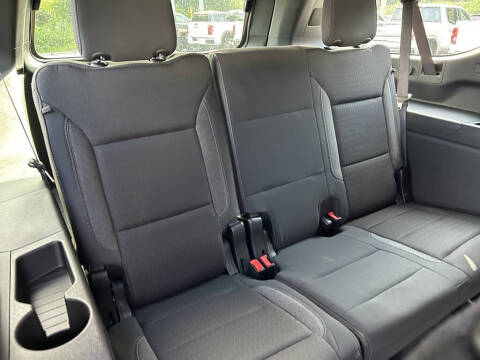 2025 Chevrolet Suburban LS