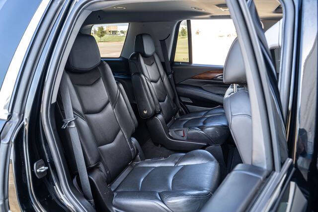 2018 Cadillac Escalade Luxury
