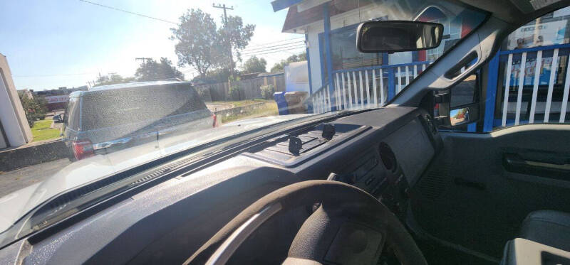 2011 Ford F-250 Super Duty XL