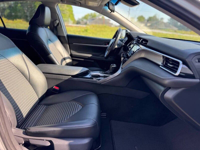 2018 Toyota Camry SE