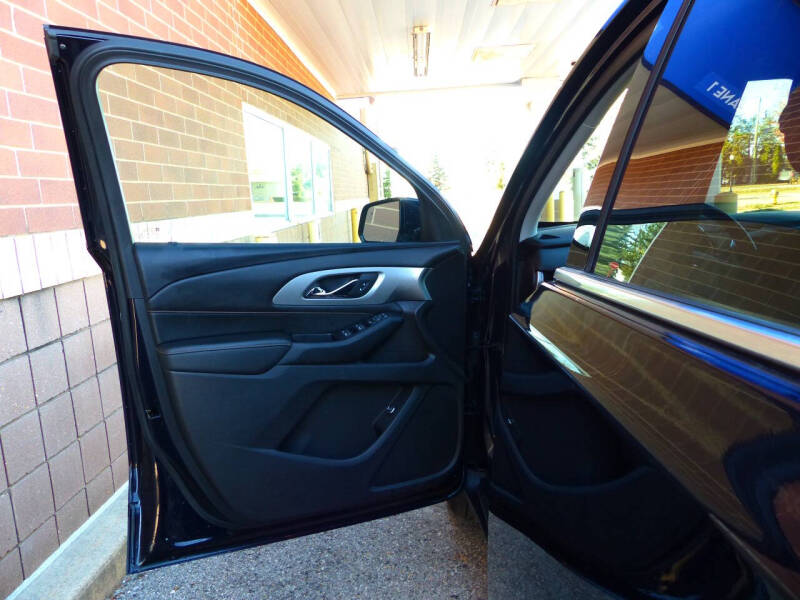 2020 Chevrolet Traverse LT Cloth