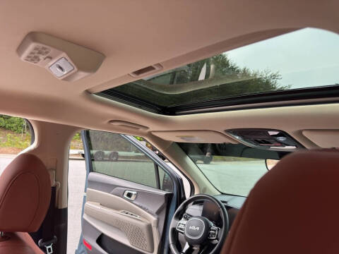 2025 Kia Carnival SX