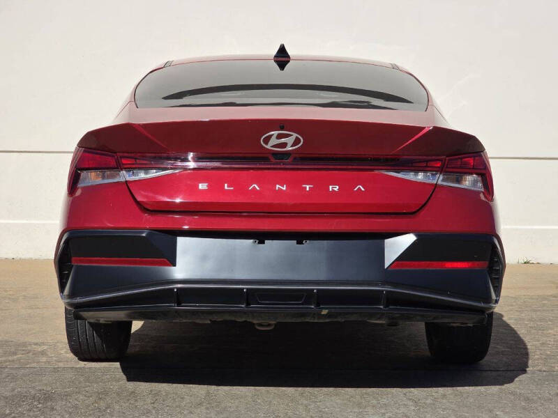 2024 Hyundai Elantra SEL
