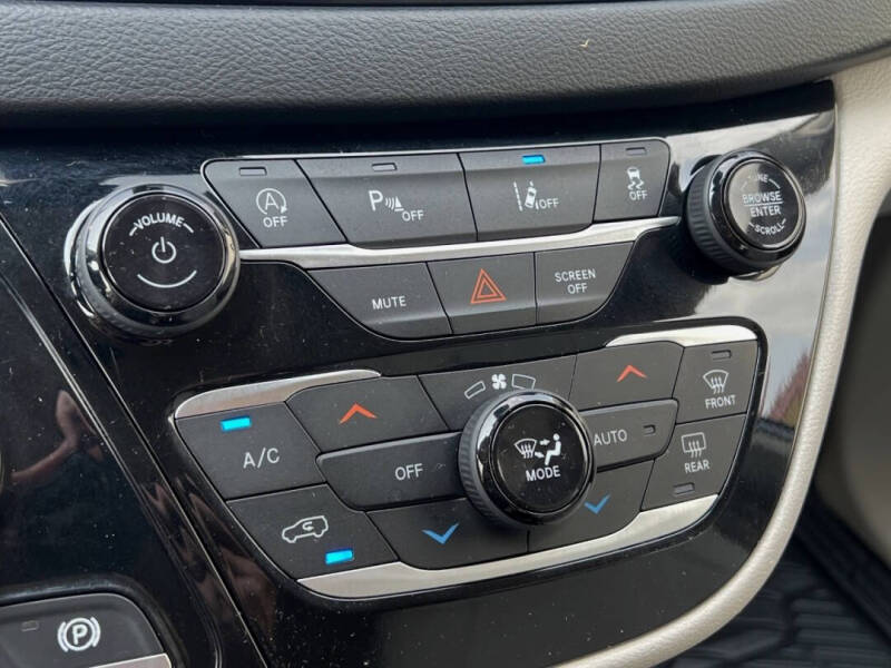 2021 Chrysler Pacifica Touring L