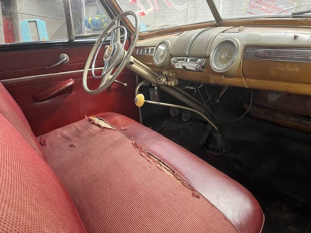 1948 Ford Super Deluxe