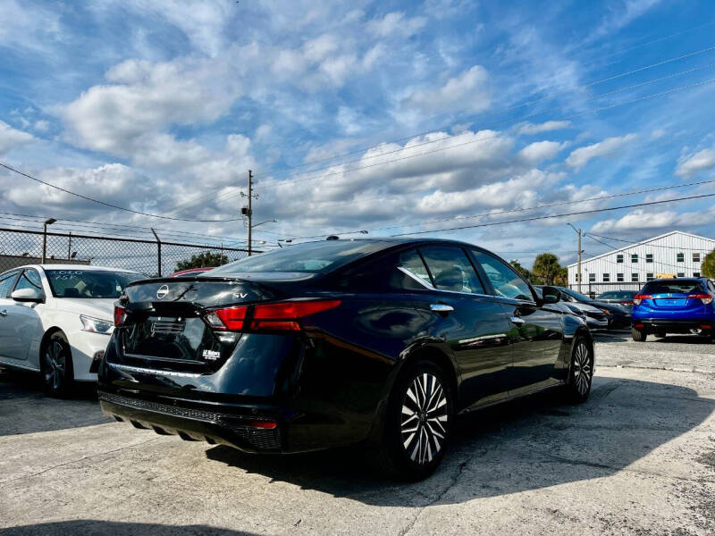 2023 Nissan Altima 2.5 SV