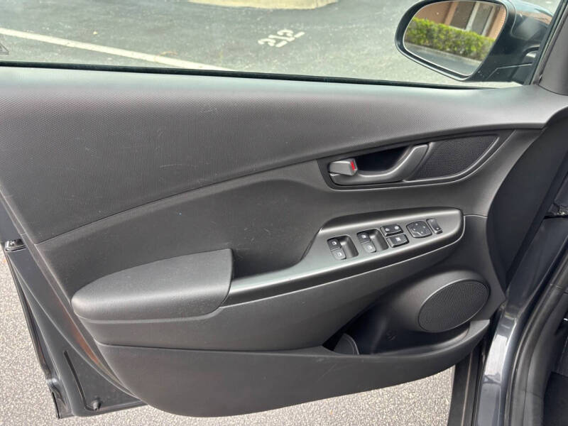 2020 Hyundai Kona SEL