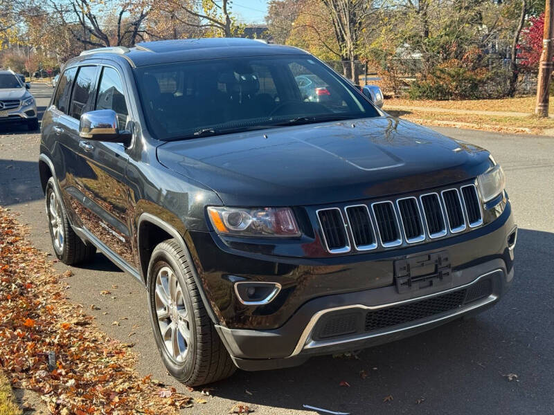 Jeep Grand Cherokee's photo