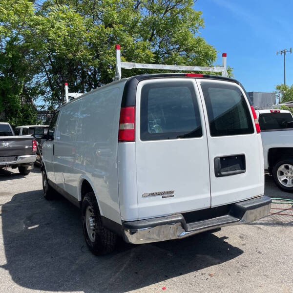 2013 Chevrolet Express 2500