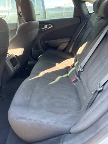 2016 Chrysler 200 Limited