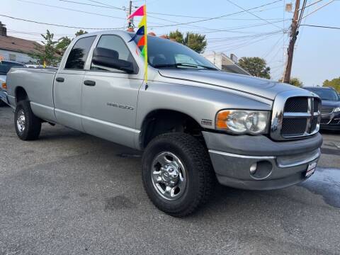 2004 Dodge Ram Pickup 2500 for sale at Alpina Imports in Essex MD
