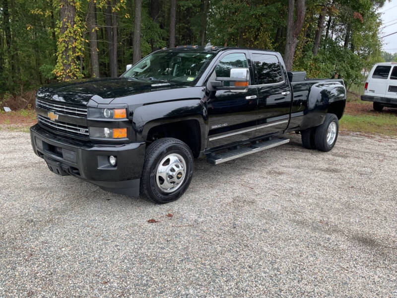 2016 Chevrolet Silverado 3500HD null photo 30