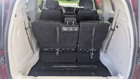2017 Chrysler Pacifica Touring-L Plus