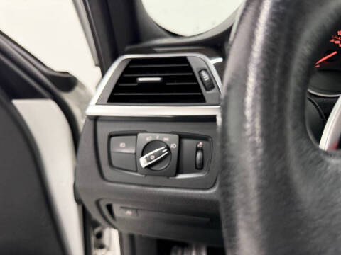2018 BMW 3 Series 330i