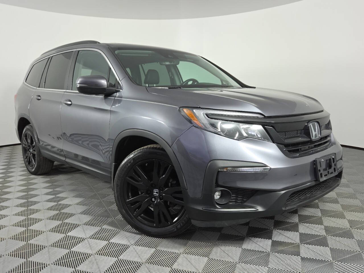 Gray 2022 Honda Pilot SE AWD SE 4dr SUV 1