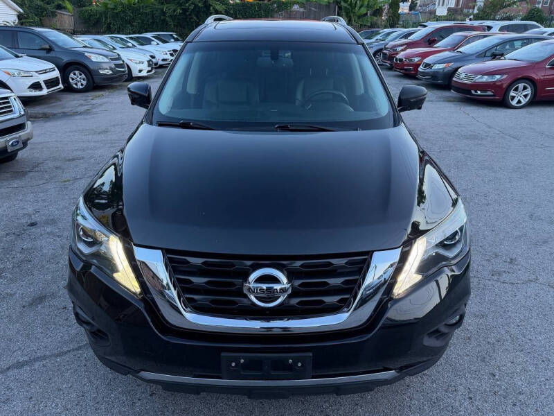 2017 Nissan Pathfinder Platinum