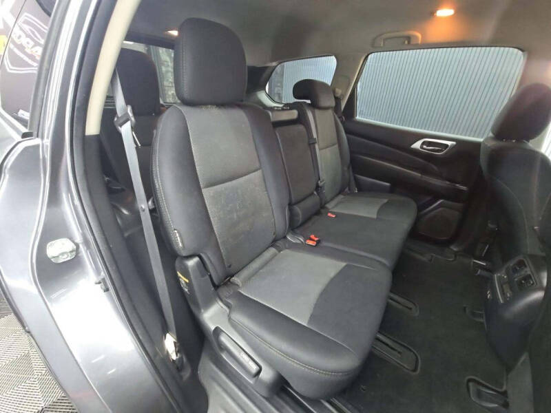 2019 Nissan Pathfinder S