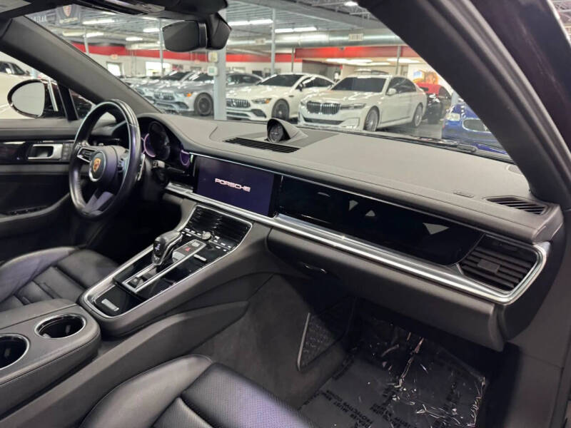 2022 Porsche Panamera