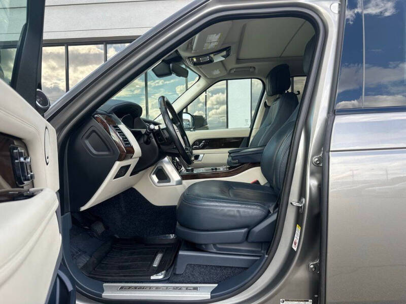 2020 Land Rover Range Rover P525 HSE