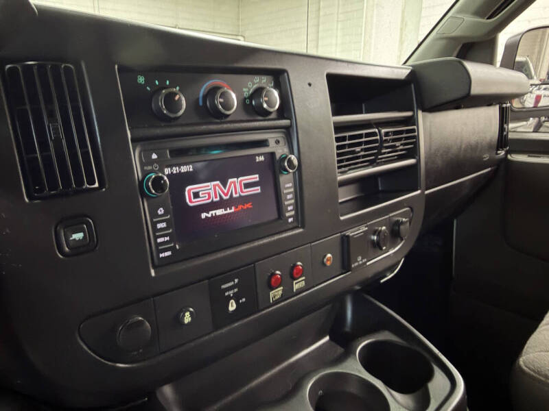 2016 GMC Savana 2500