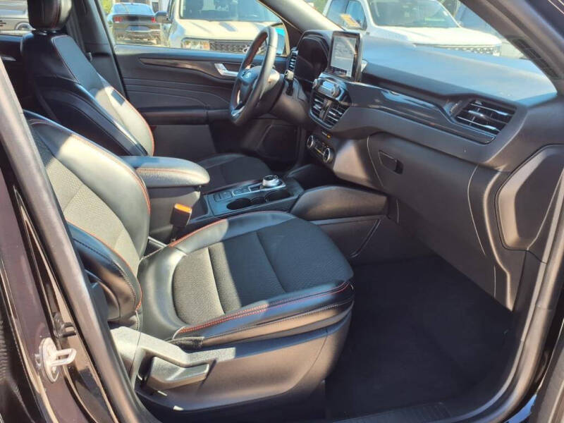 2025 Ford Escape ST-Line