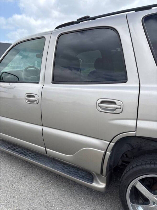 2002 GMC Yukon Denali