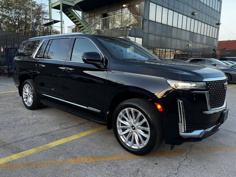 2023 Cadillac Escalade ESV Luxury